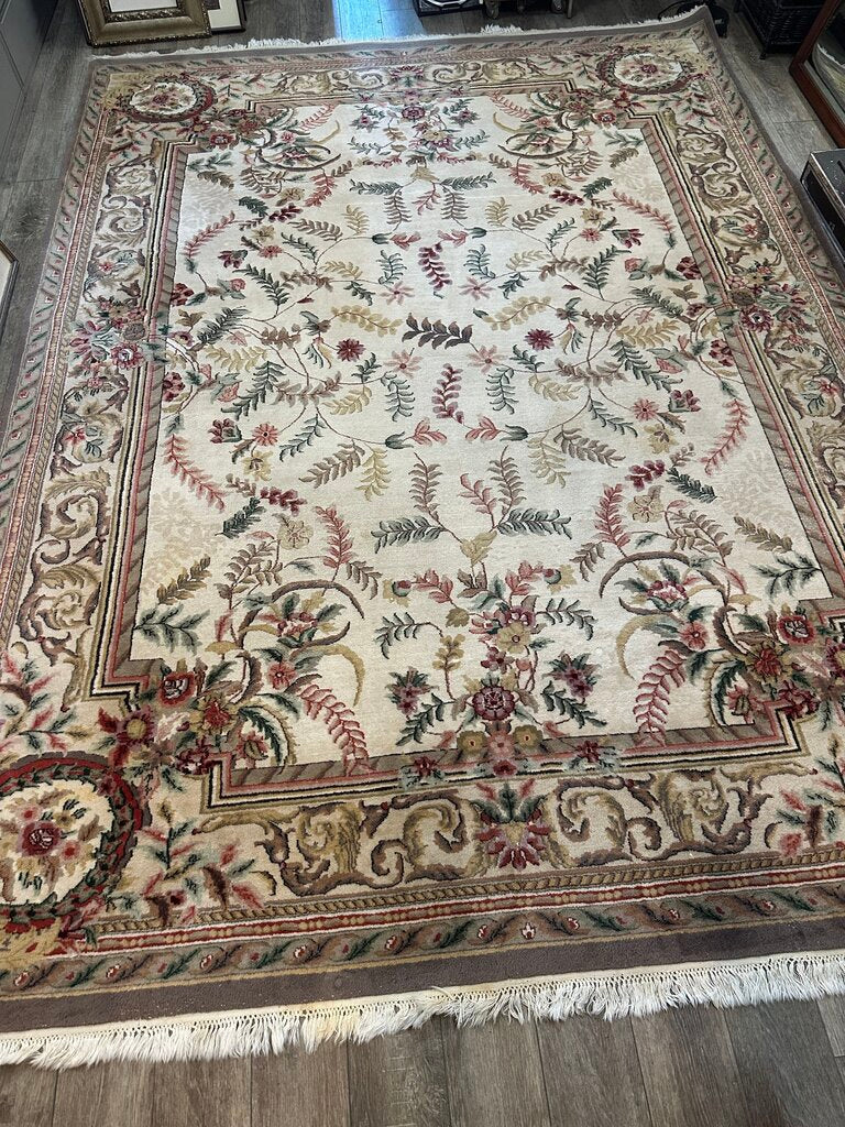 Large Traditional Persian-Style Floral Area Rug (12' 4" Long, 8' 9" Wide)