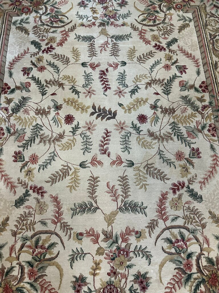 Large Traditional Persian-Style Floral Area Rug (12' 4" Long, 8' 9" Wide)