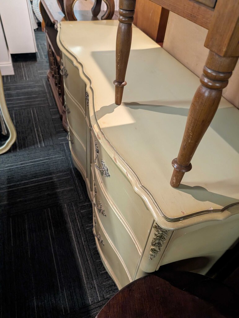 Vintage French Provincial Dresser