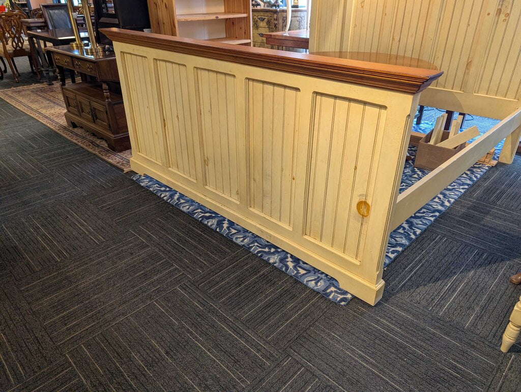 Country Style King Size Bed