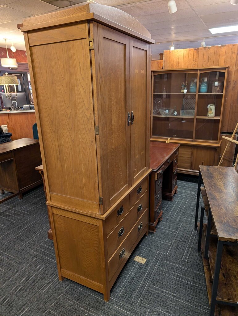 Media/Clothing Press By Bassett