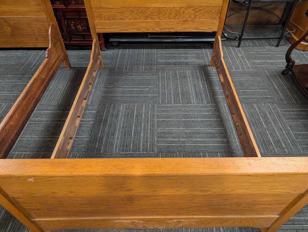 Antique Oak Full Size Bed