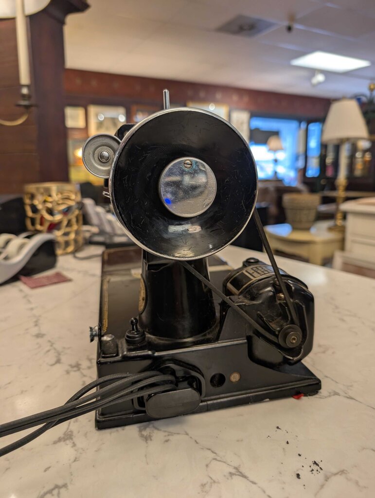 Singer Featherweight Sewing Machine