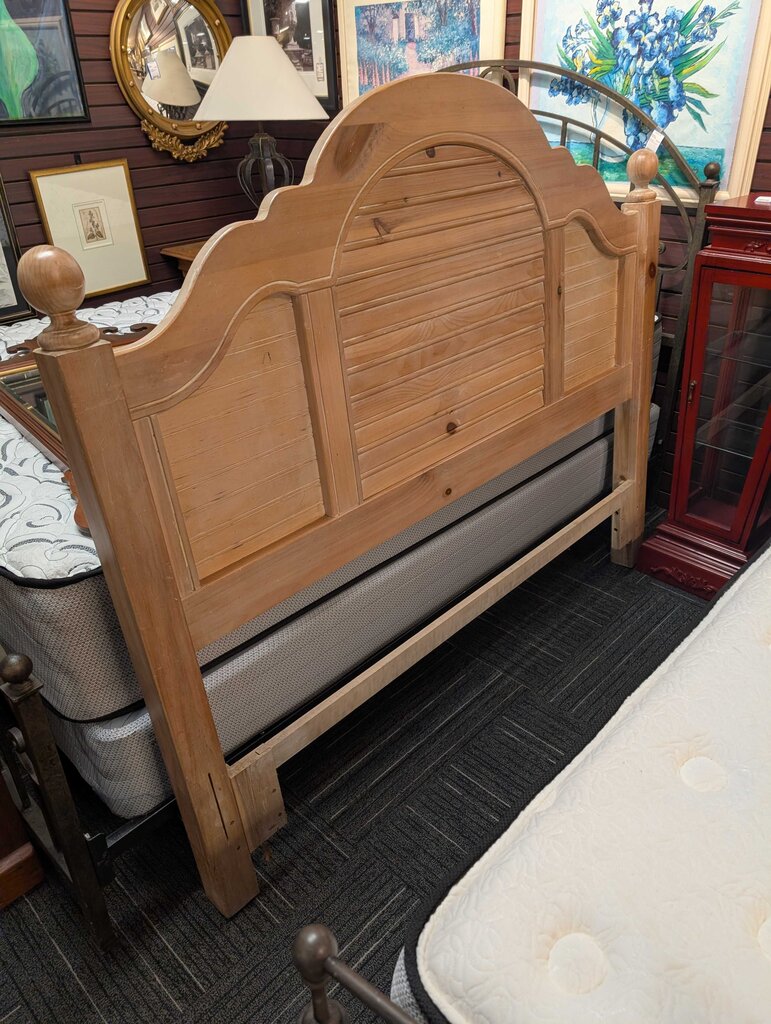 Queen Or Full Size Headboard By Pennsylvania House