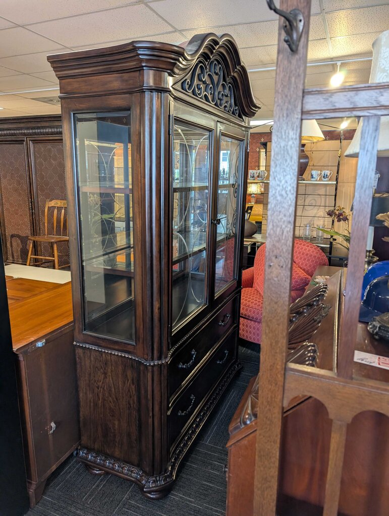 Modern Formal China Cabinet
