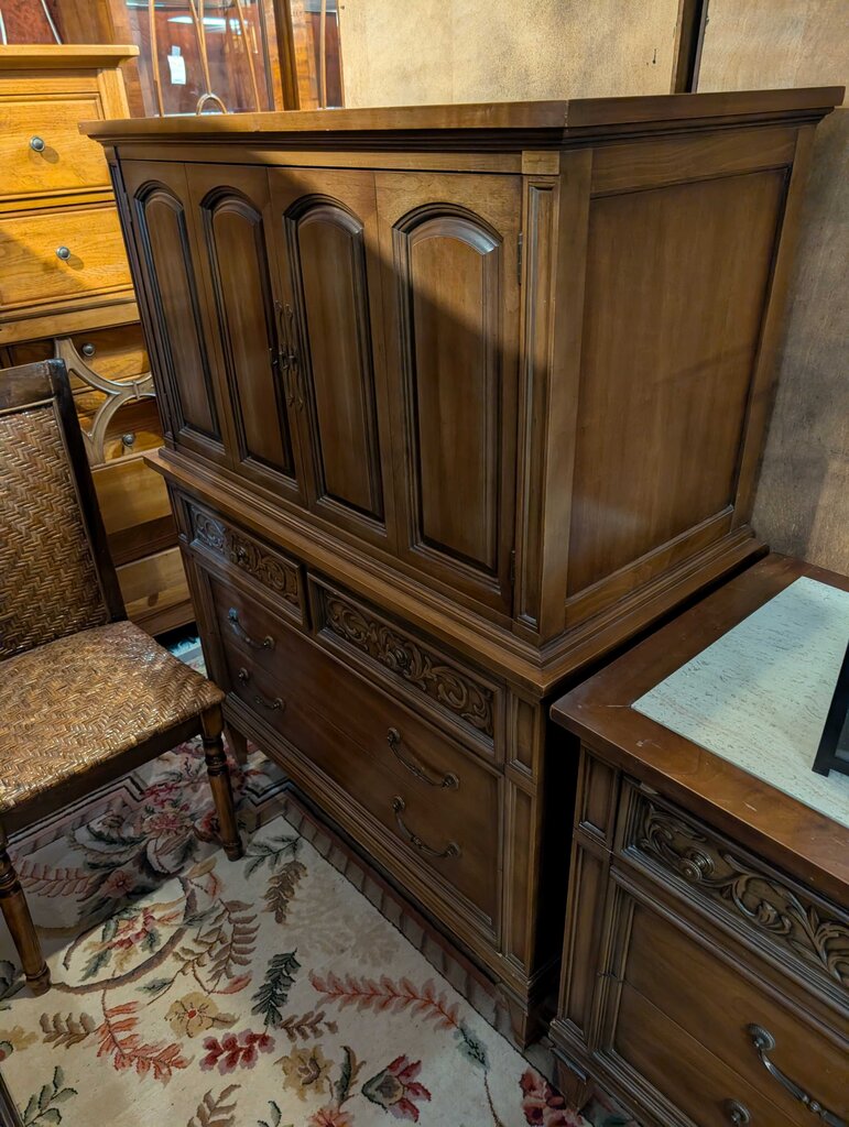 Vintage Pine Clothing Press