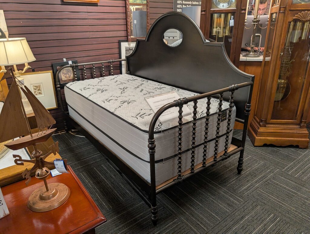 Quality Metal Daybed