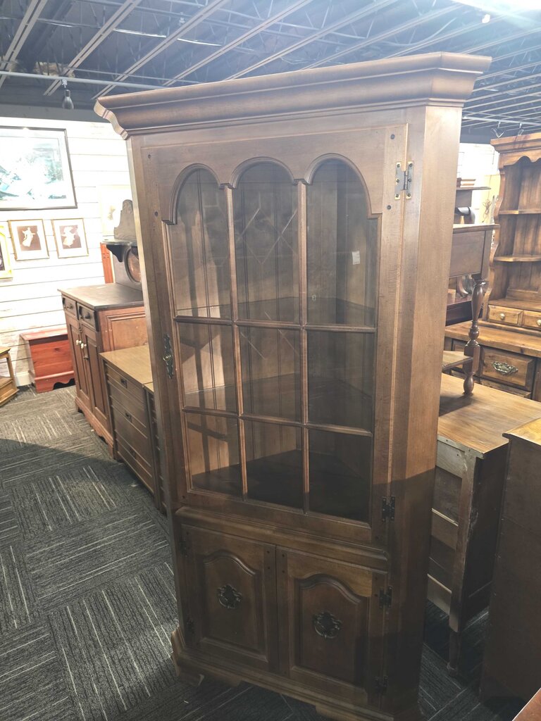 Maple Corner Cabinet