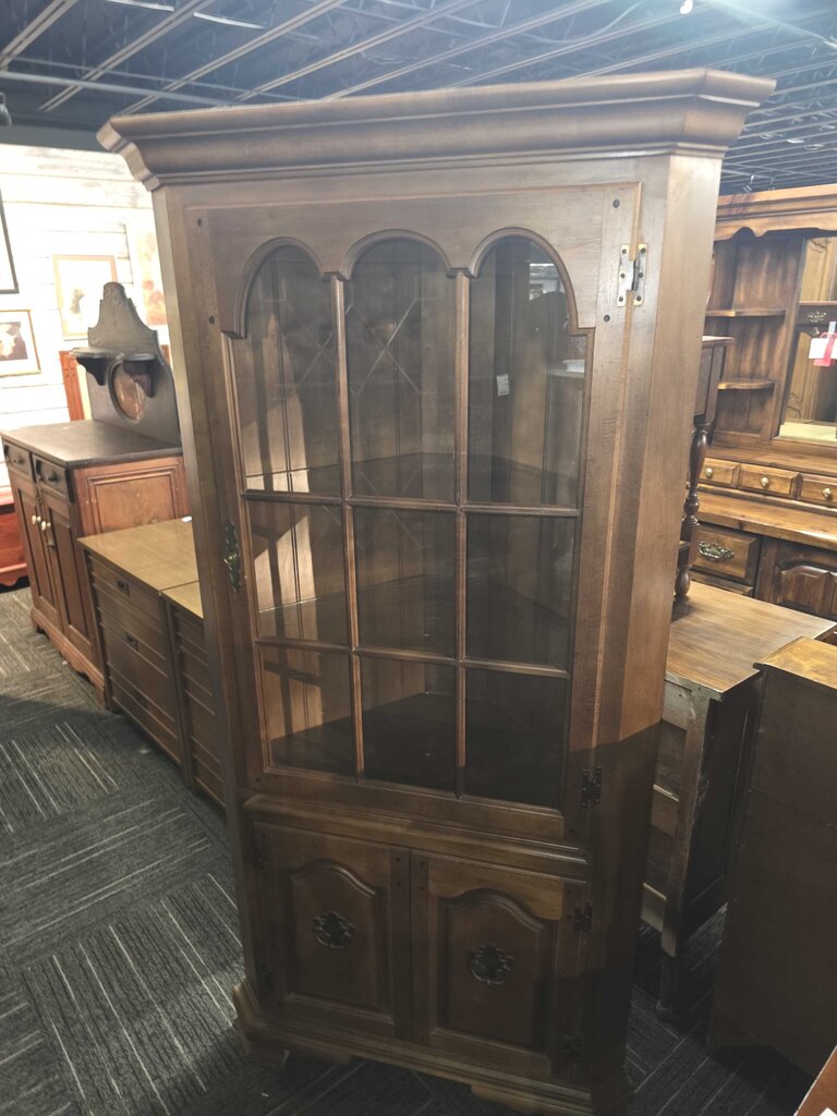 Maple Corner Cabinet
