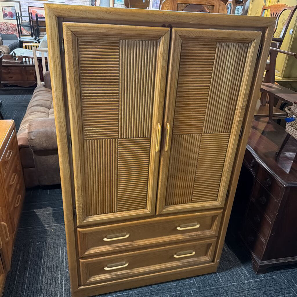 Oak Finish Clothing Press