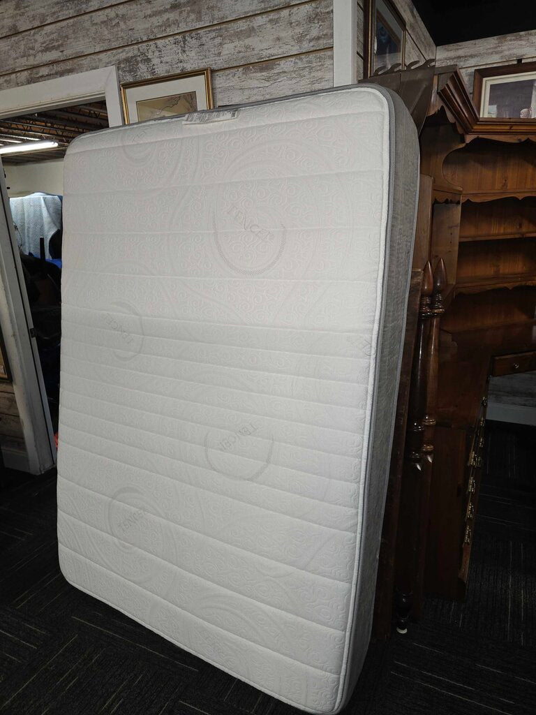 Spare Bedroom Full Mattress (like new condition)