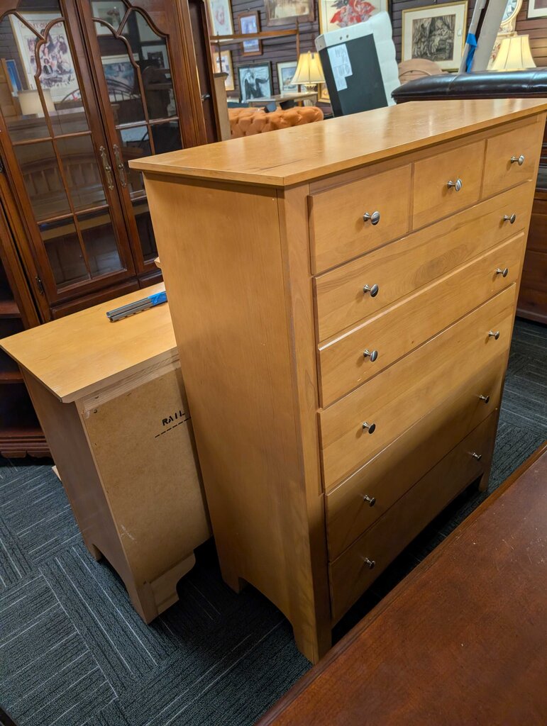 Bassett Chest