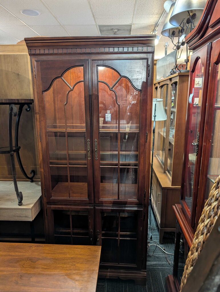 Display Cabinet (Missing Glass Shelf)