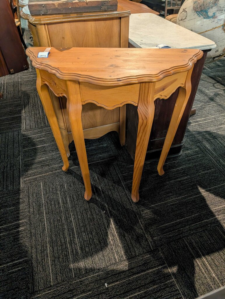 Pine Entry Stand