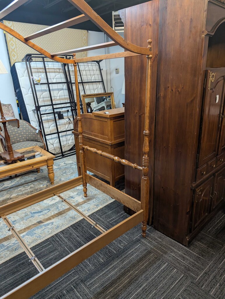 Ethan Allen Maple Canopy Bed