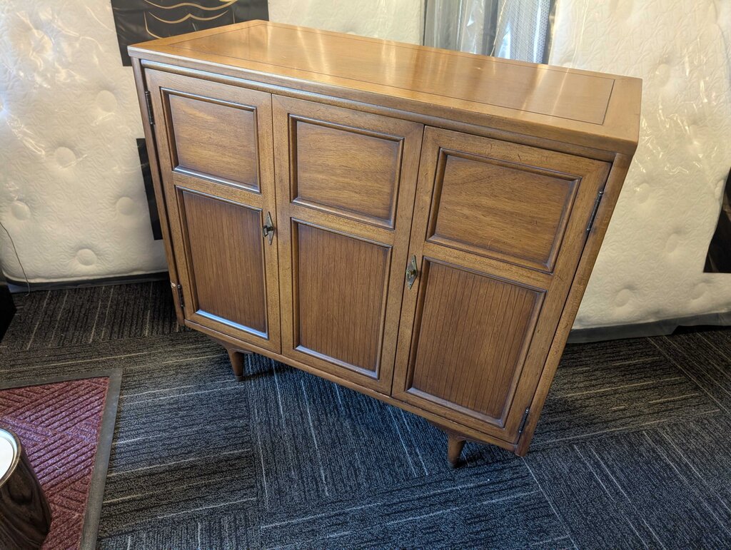 Vintage Imperial Server