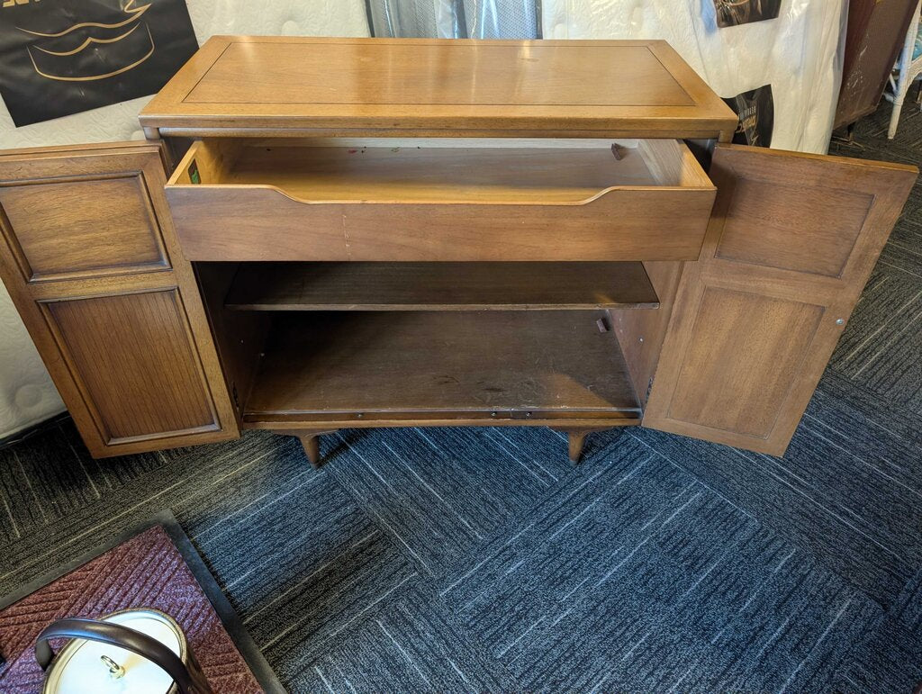 Vintage Imperial Server