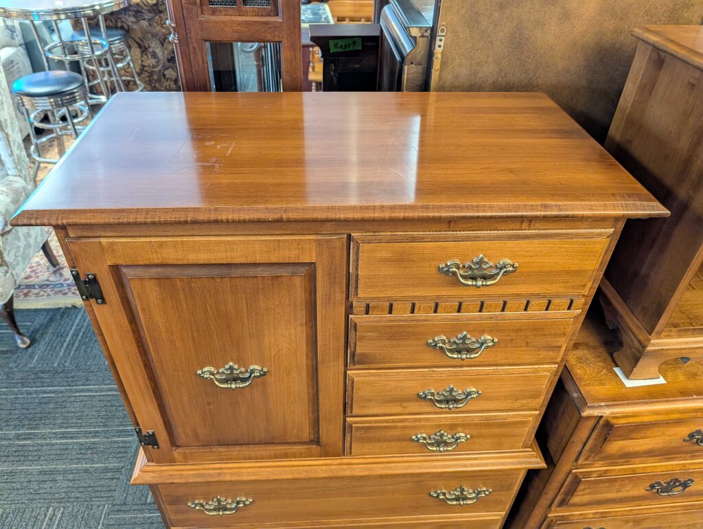 Solid Maple Chest by Moosehead Maple