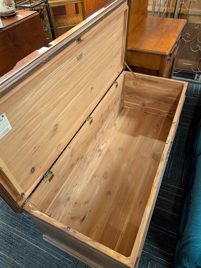 Colonial Revival Cedar Circa 1920