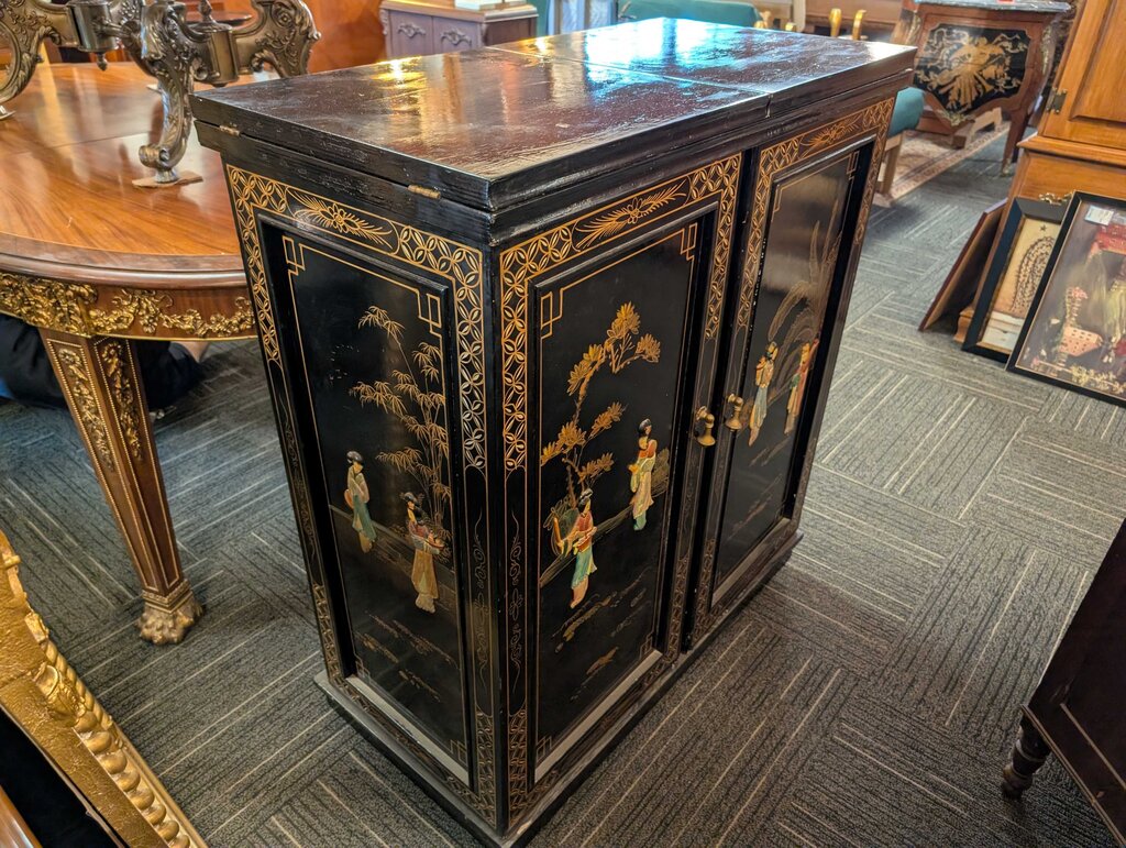 Chinoiserie Home Bar