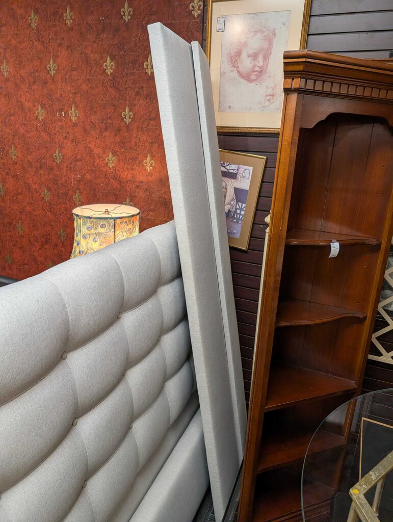 King Size Tufted Bed (no bed slats)