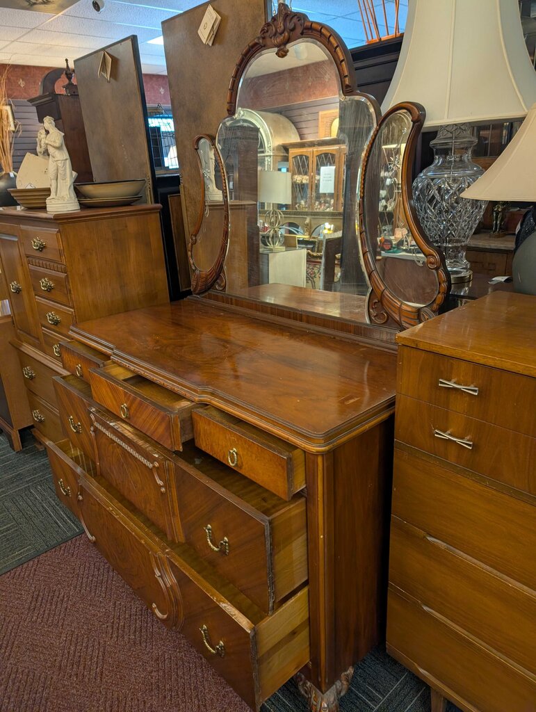 Art Deco Dresser With Mirror