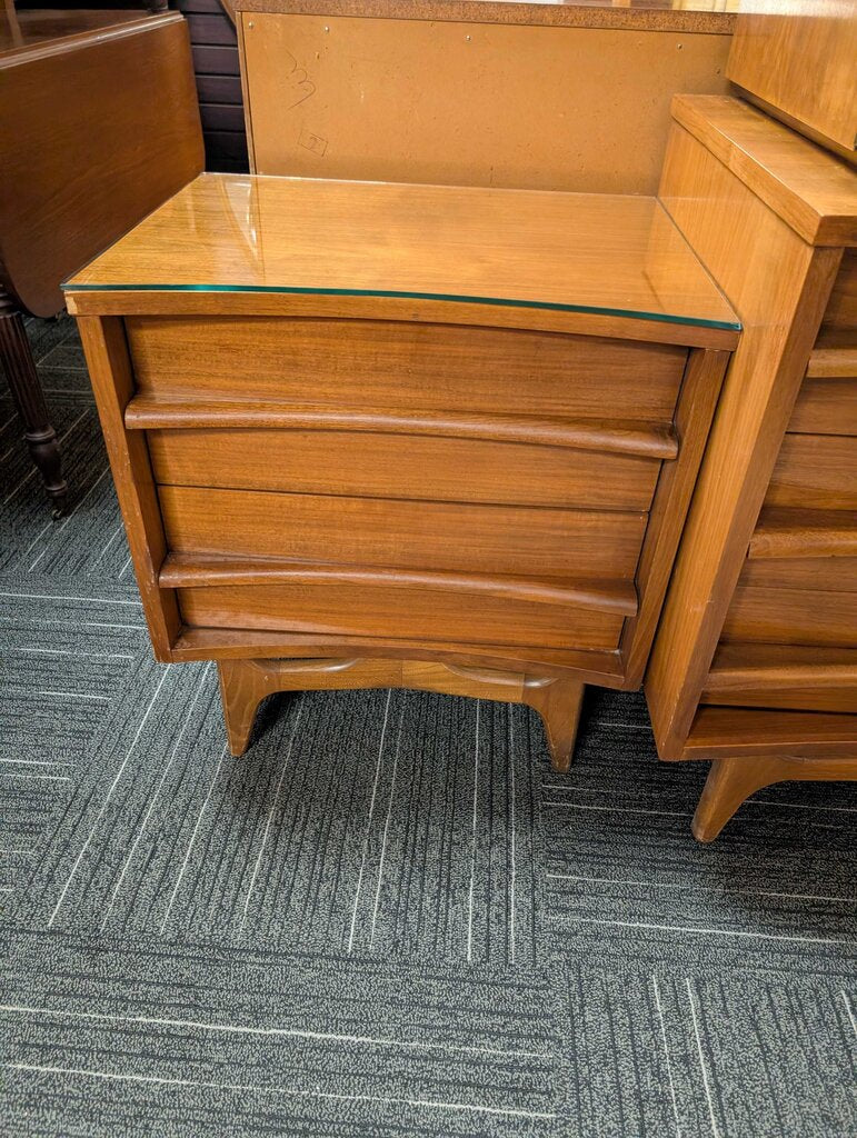 Five Piece Mid Century Modern Bedroom Set
