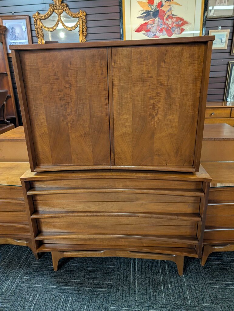 Five Piece Mid Century Modern Bedroom Set