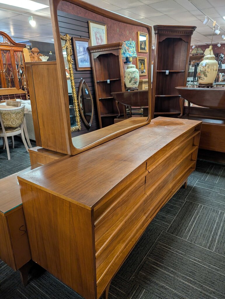 Five Piece Mid Century Modern Bedroom Set
