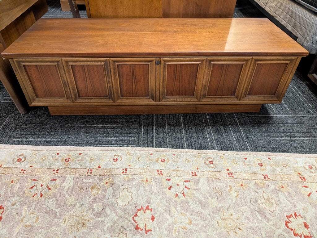 Vintage Mid Century Modern Lane Blanket Chest