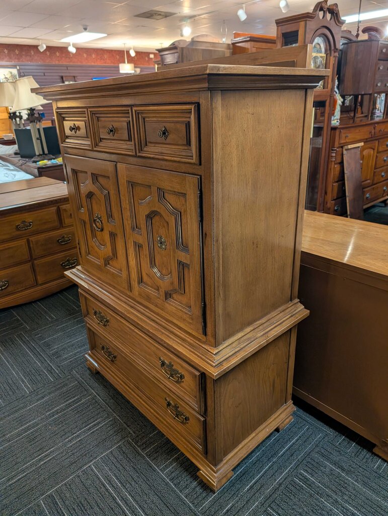 Vintage Chest Of Drawers