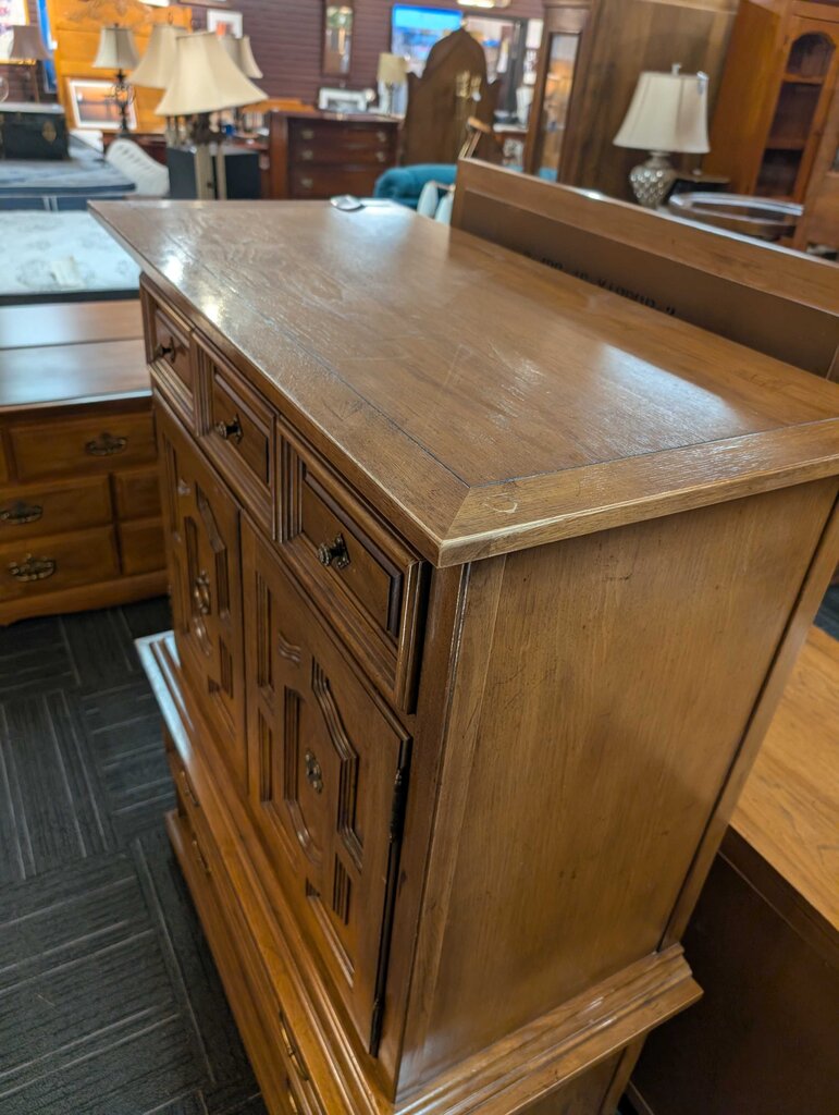 Vintage Chest Of Drawers