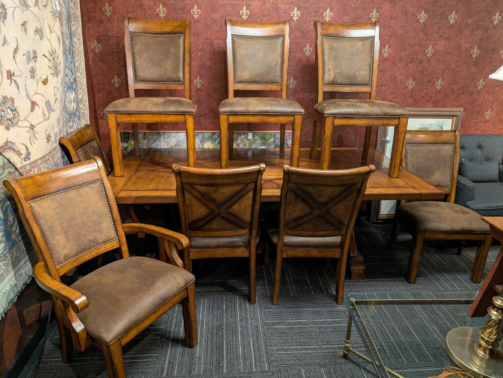 Modern Table With Eight Chairs
