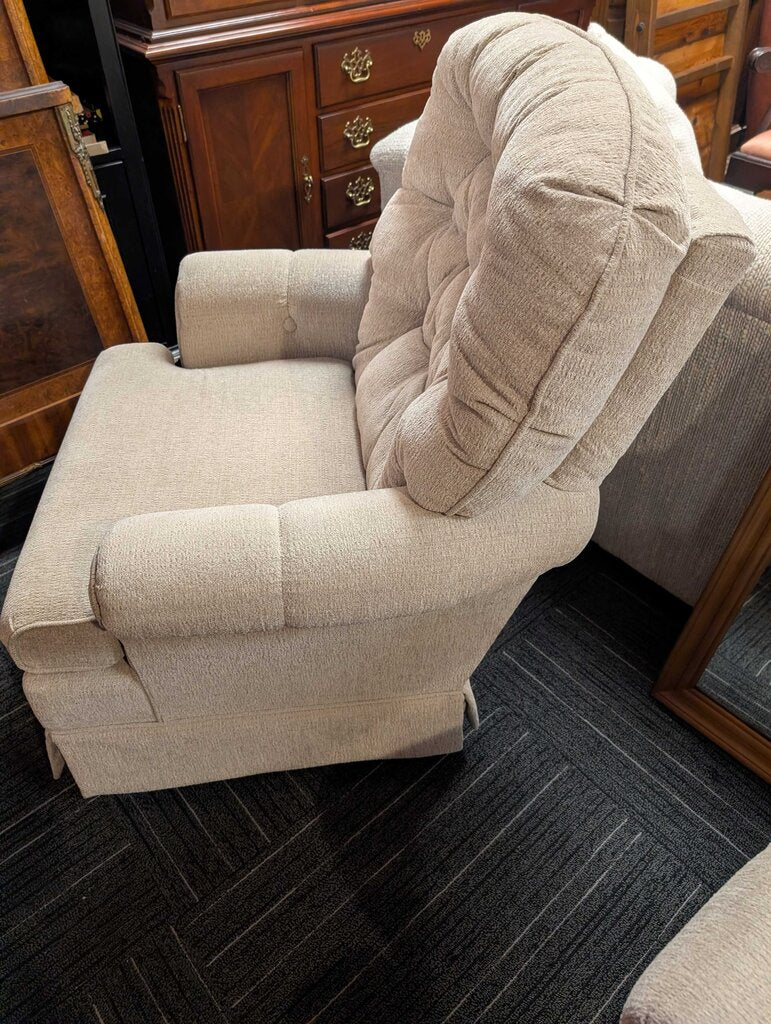 Tufted Lounge Chair