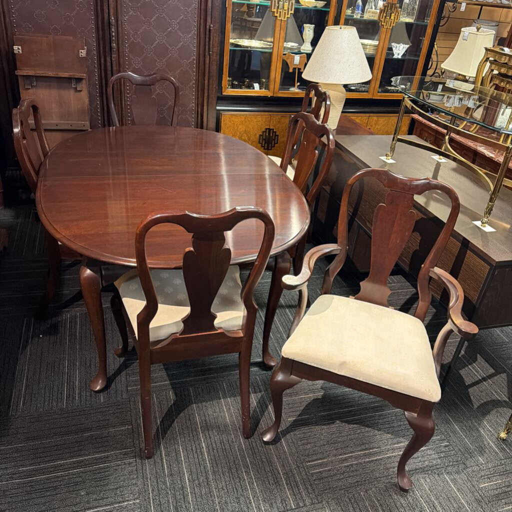 Queen Anne Cherry Table With Six Chairs