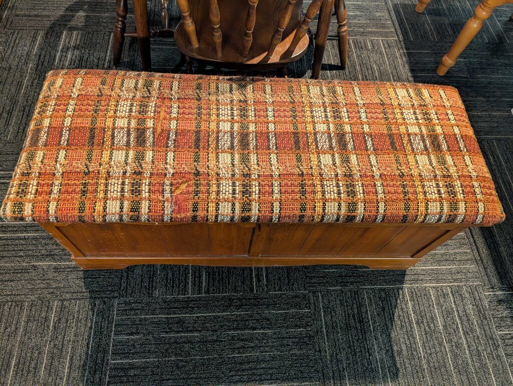 Lane Cedar Blanket Chest