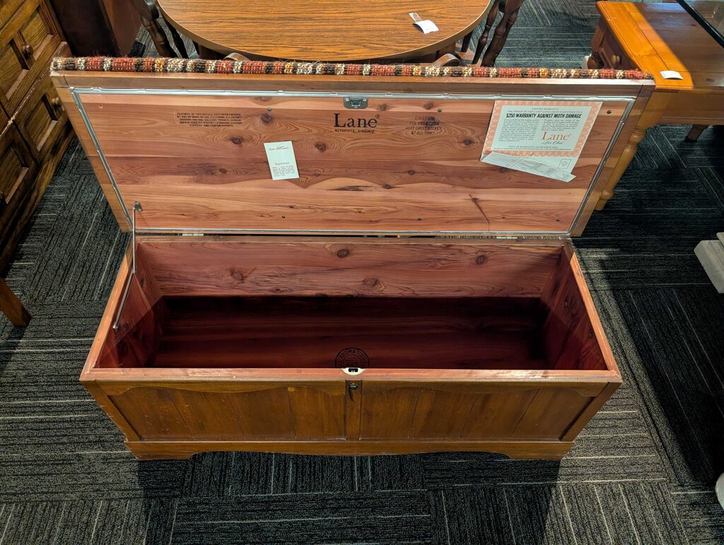 Lane Cedar Blanket Chest