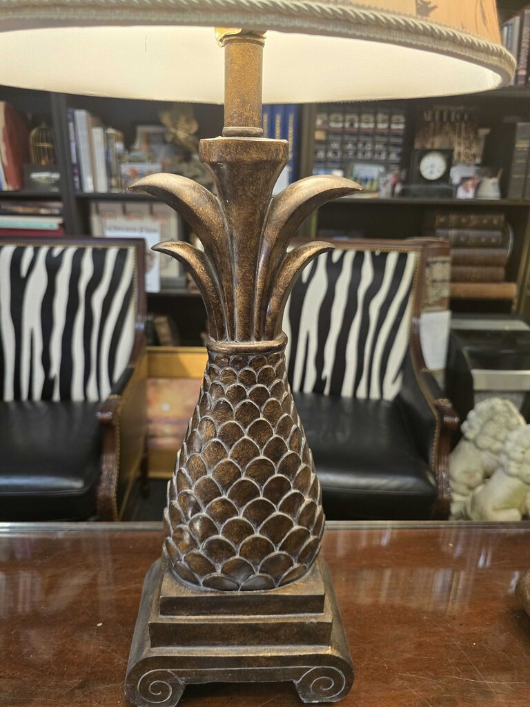 Pair of Pineapple Decorative lamps