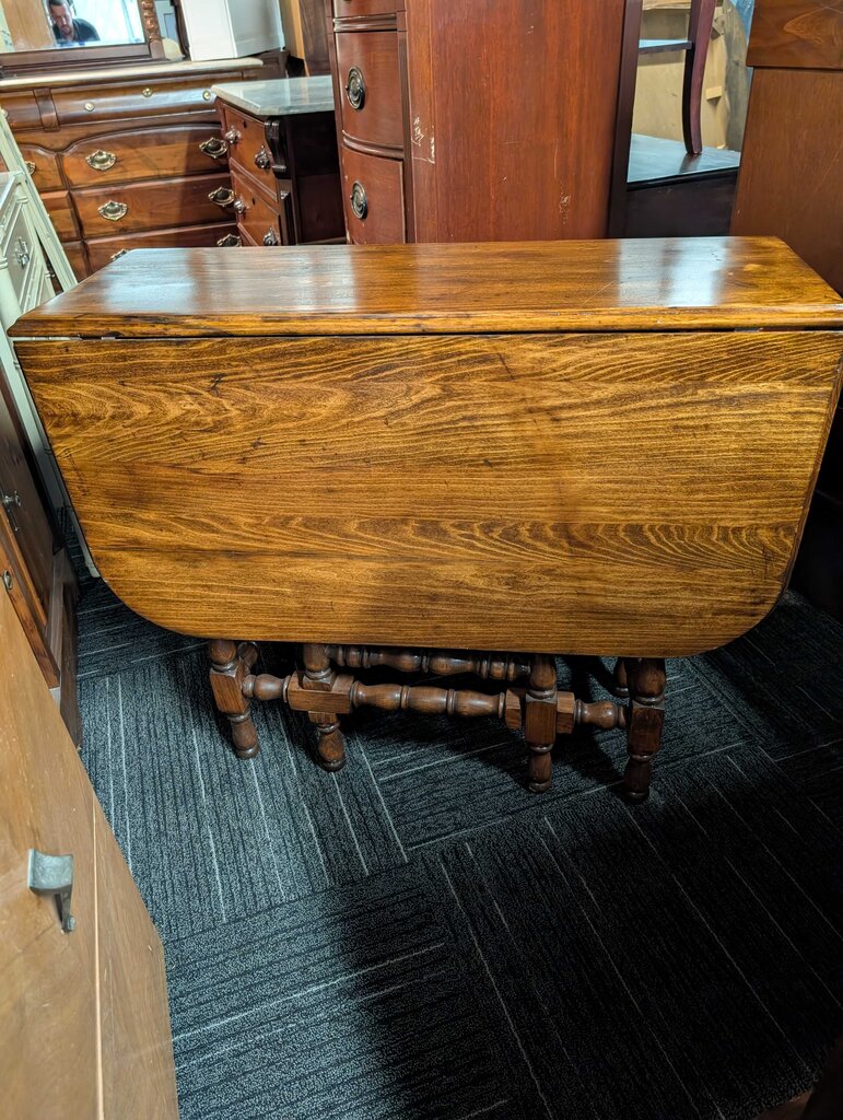 Vintage Gateleg Drop Leaf Table