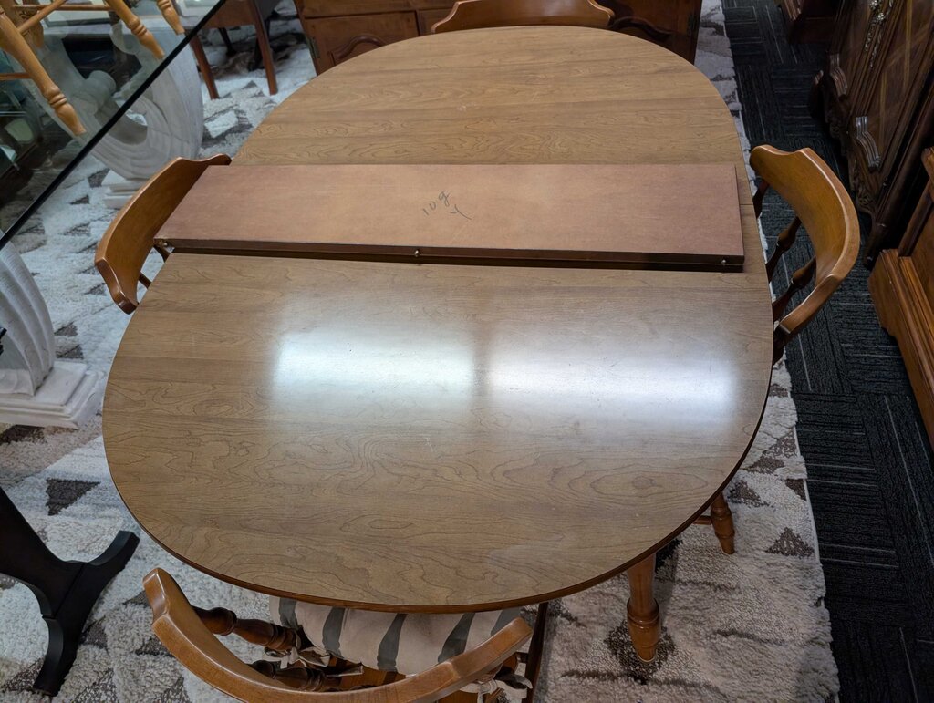 Vintage Table With Four Chairs By Hale