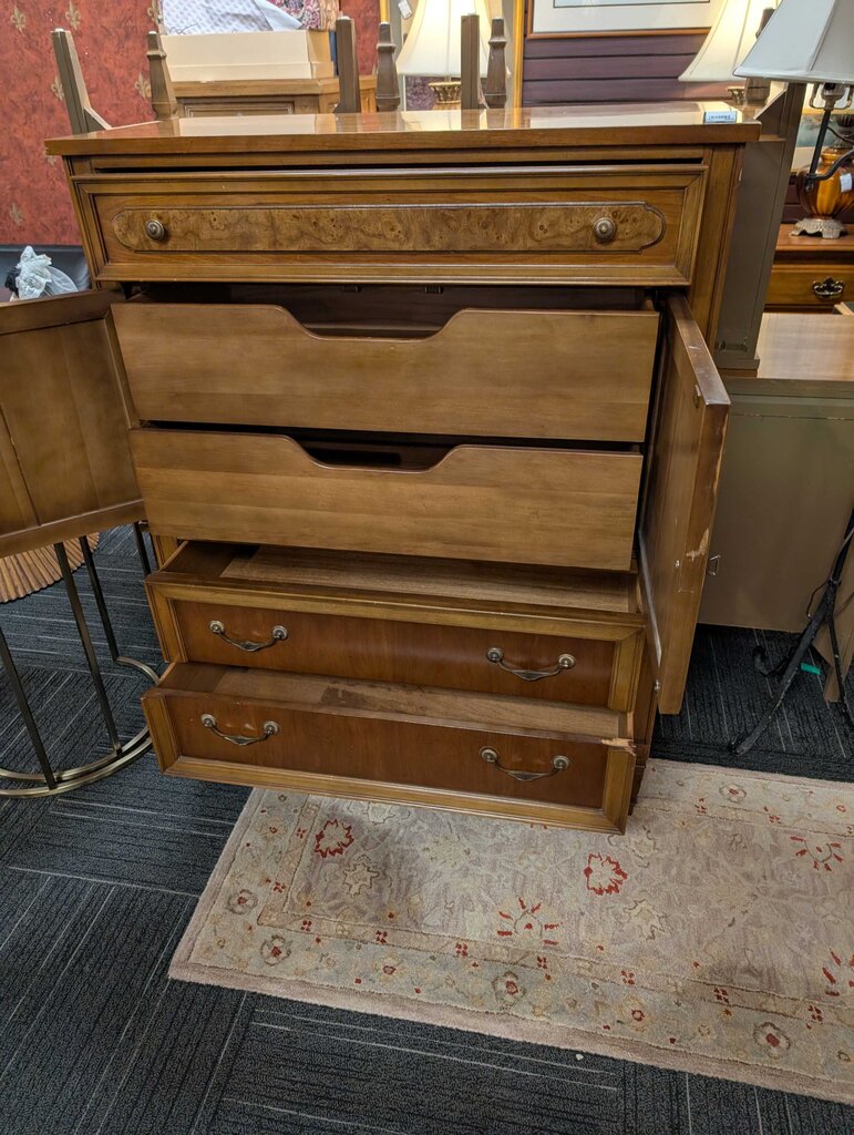 Vintage Chest Of Drawers