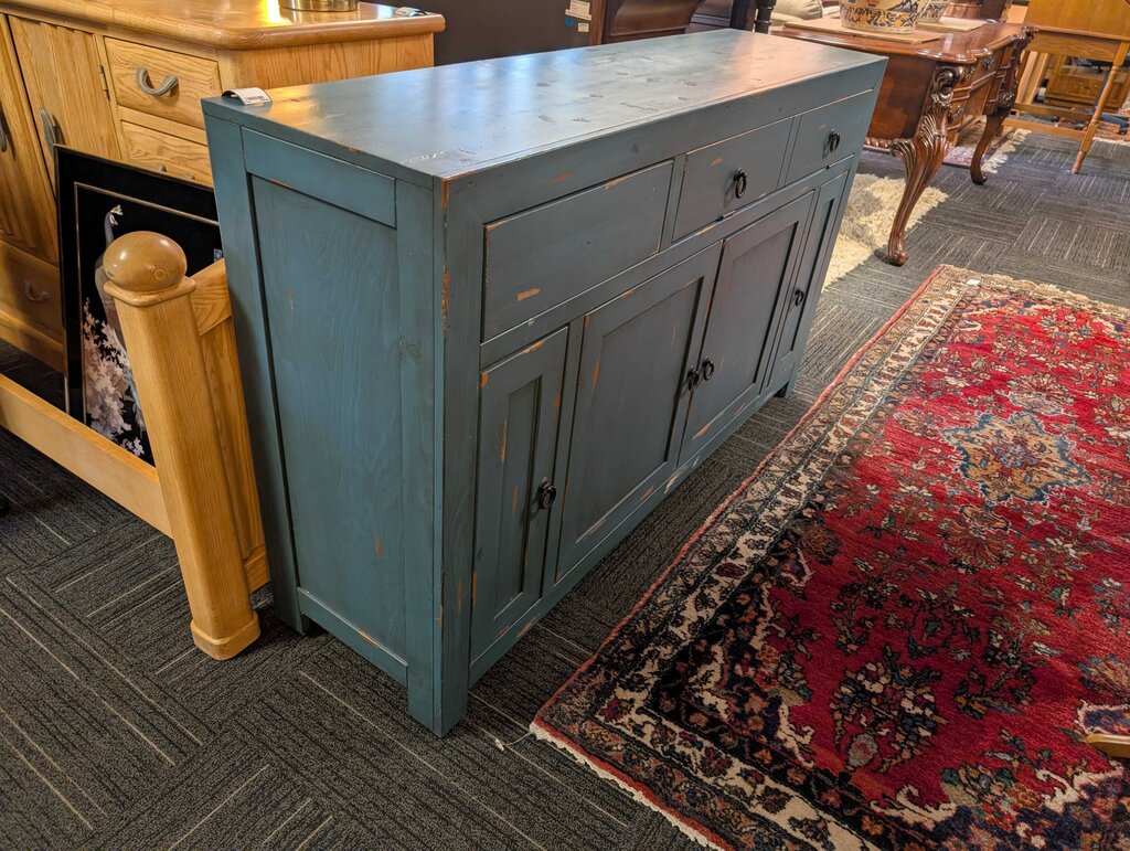 Country Distressed Media Stand