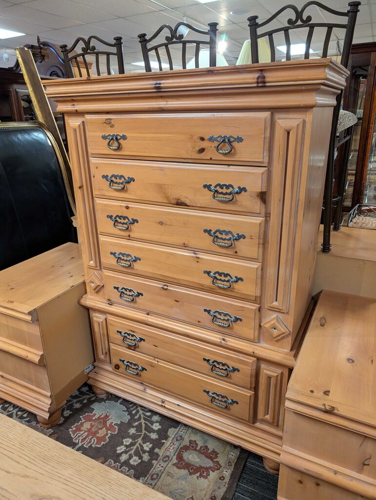 Knotty Pine Finish Seven Drawer Chest