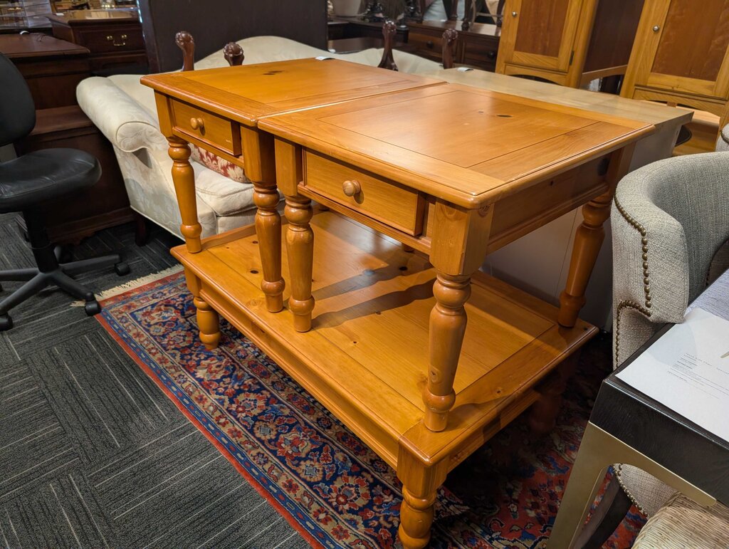 Country Knotty Pine Three Piece End Table & Coffee Table Set