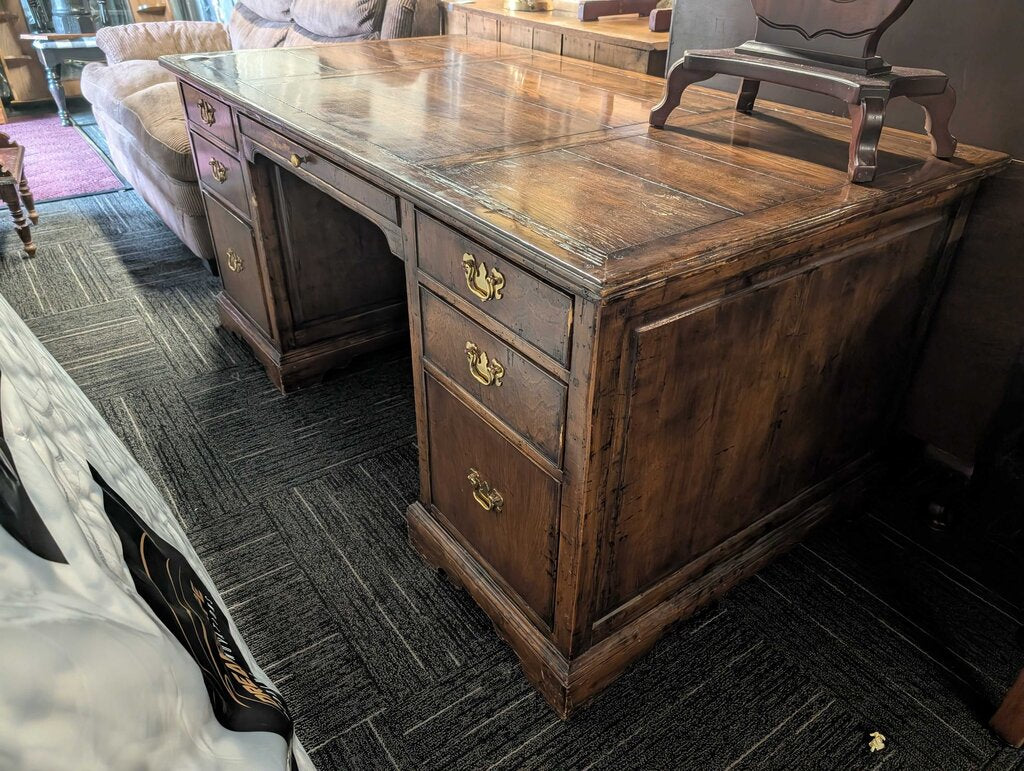 Large Executive Desk