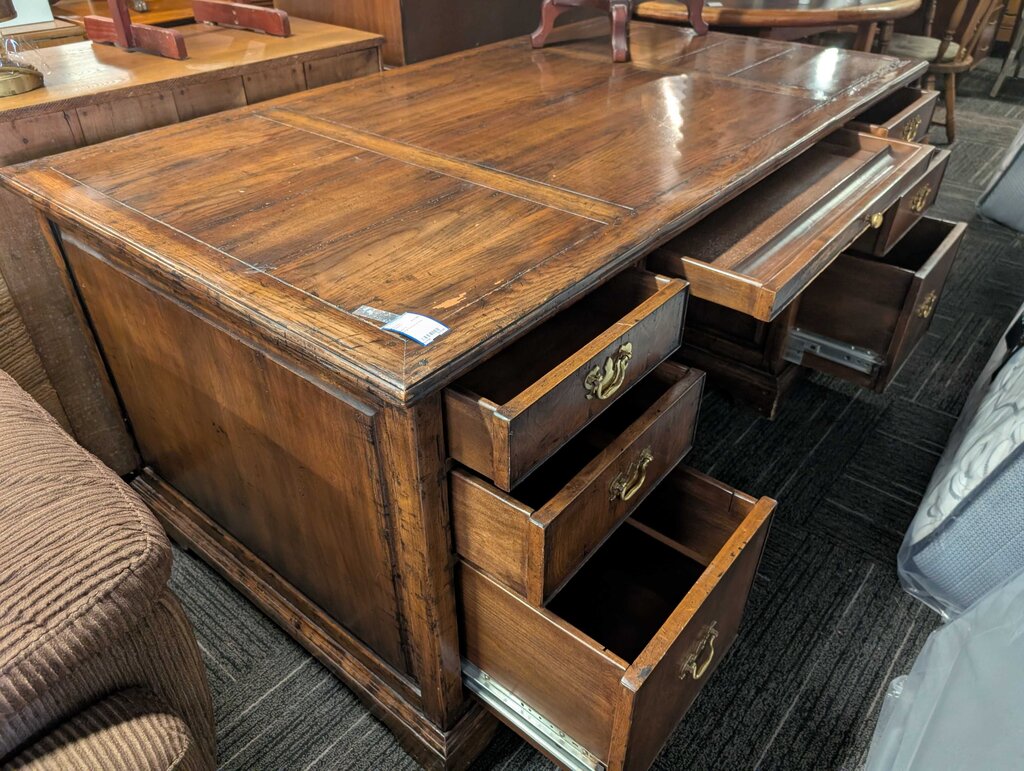 Large Executive Desk