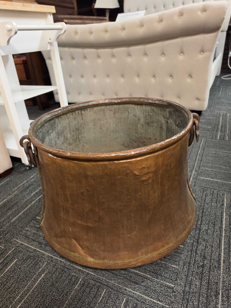 Outstanding LOutsanding Large Georgian Hand Hammered Cauldron w/ Hand-forged Wrought Iron Mounts Circa 1800