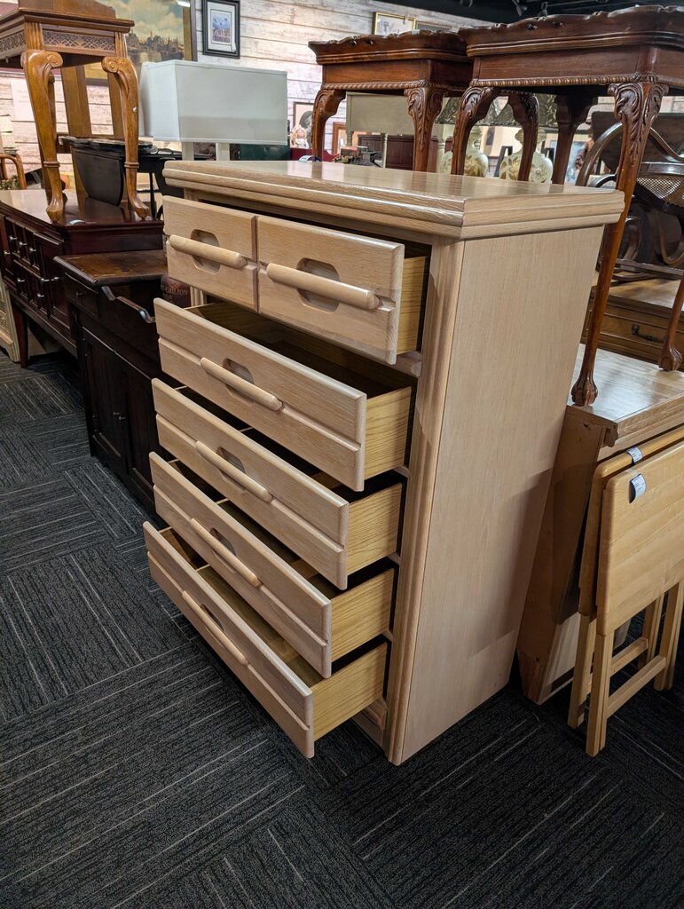 Vintage Chest Of Drawers
