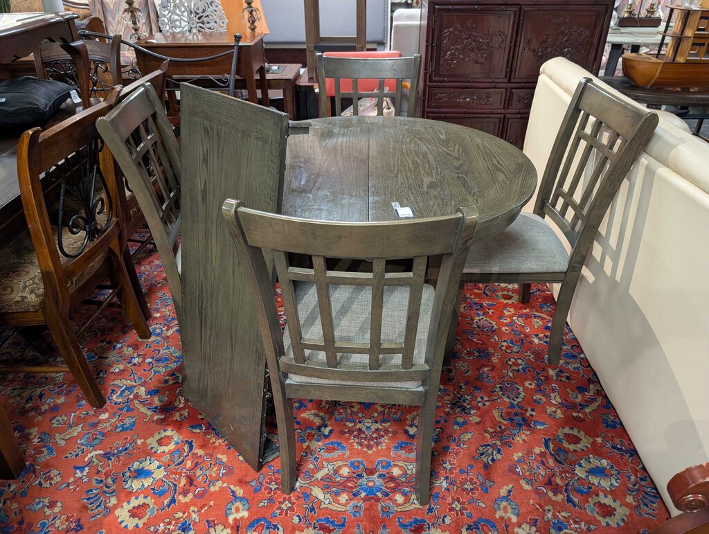 Modern Table With Four Chairs