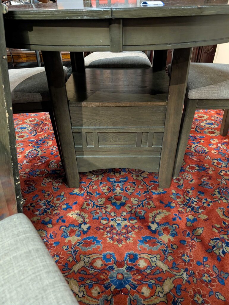 Modern Table With Four Chairs